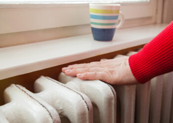 Six Ways That You Can Keep Your Rental Warm For Less